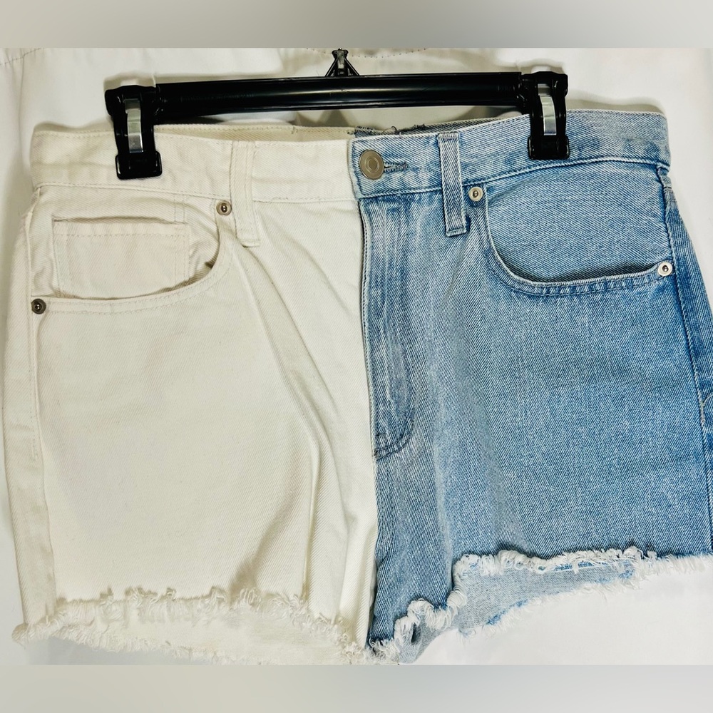 Rue21 Two-Tone Denim and Cream Women's Shorts Size 12